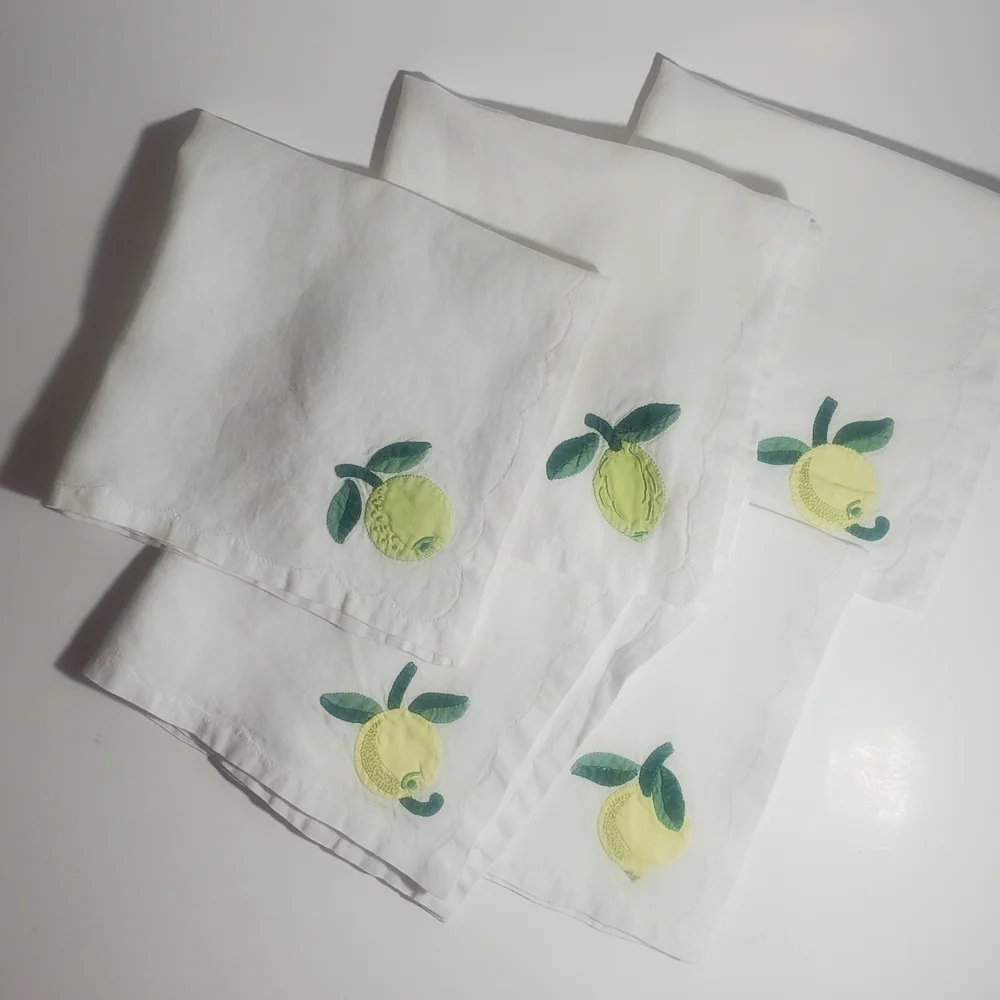 LOT of (11) Vintage Embroidered Cocktail Napkins, Kitchen Towels & Tea Towels